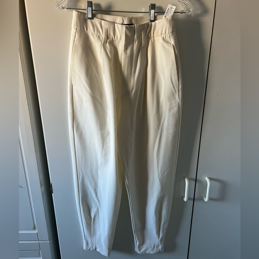 Zara Off-White dressy pant